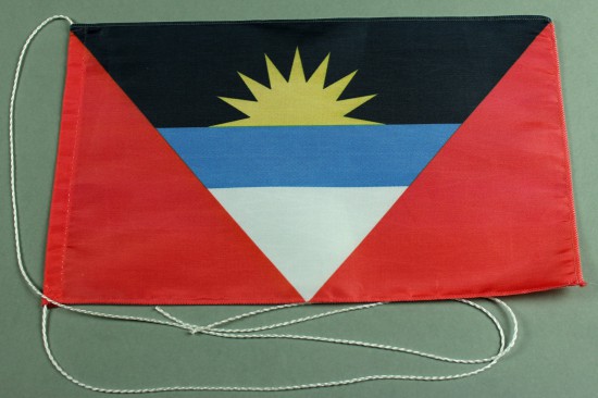 Tischflagge Antigua 25x15 cm optional mit Holz- oder Chromständer Tischfahne Tischfähnchen