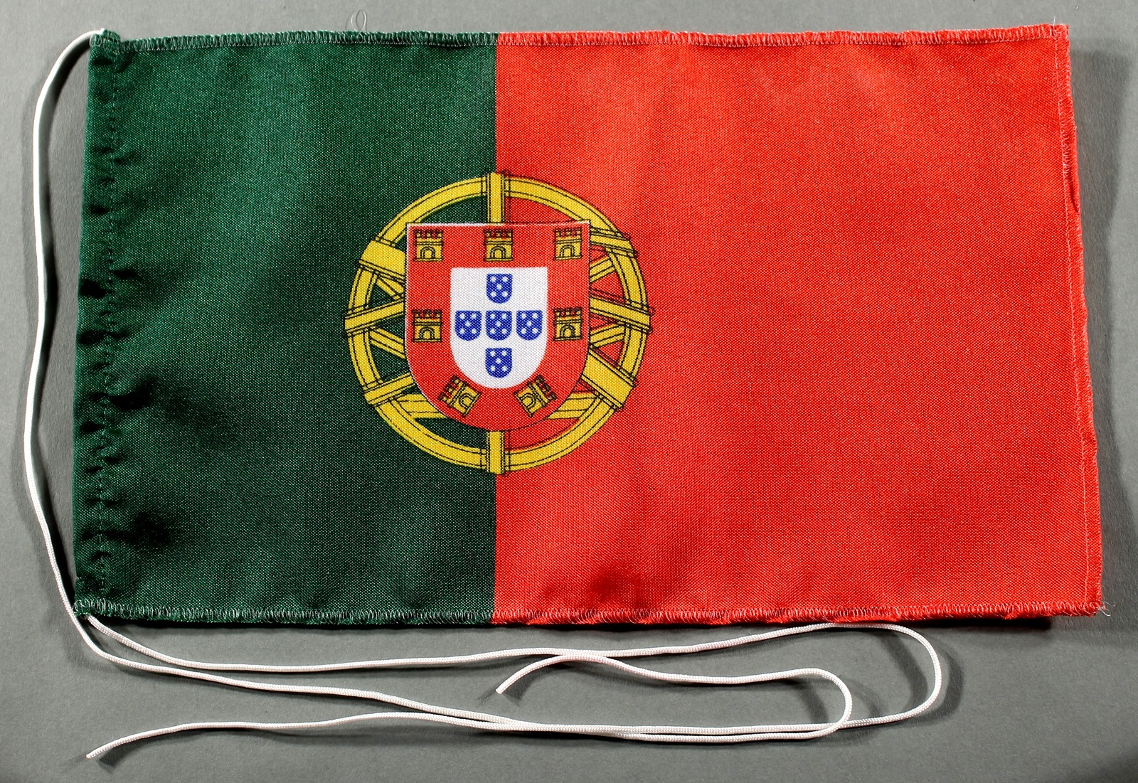 Tischflagge Portugal 25x15 cm optional mit Holz- oder Chromständer Tischfahne Tischfähnchen