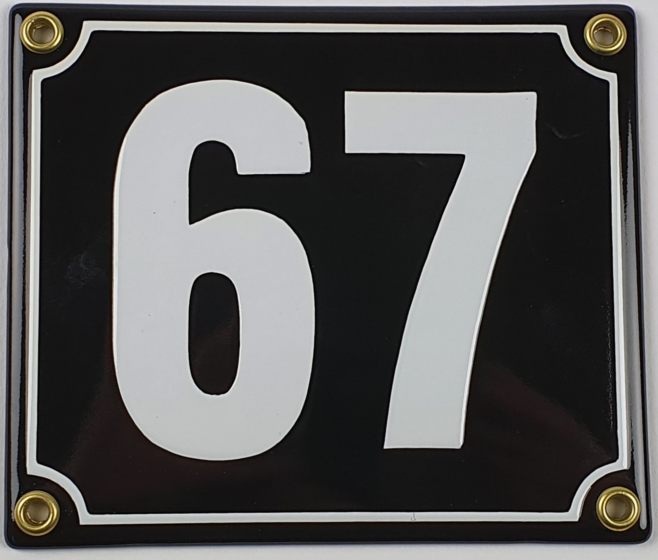 Hausnummernschild 67 schwarz Blockschrift 14x12 cm Emailleschild