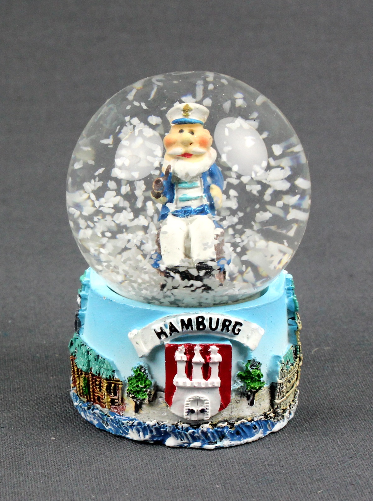 Schneekugel mit Hamburg Kapitän Seemann 6x4,5 cm Schüttelkugel Glitzerkugel klein