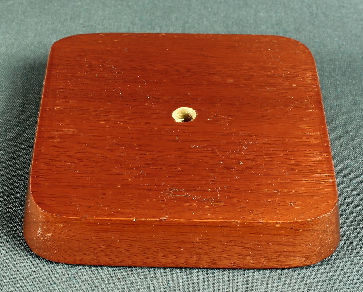 1er-staender-20x30-sockel-oben