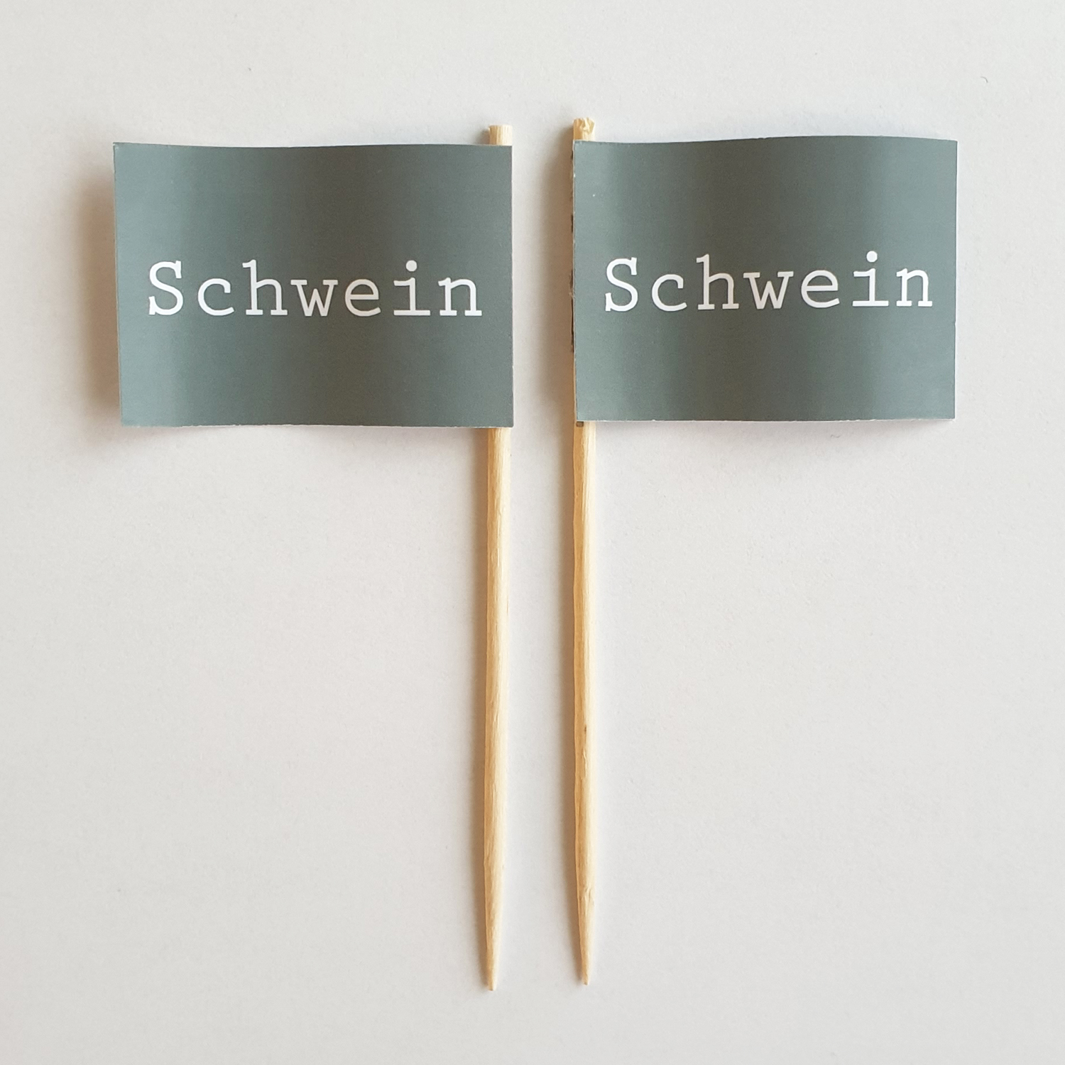 Picker_Grau-Schwein Party-Picker Flagge GRAU Schwein Papierfähnchen in Spitzenqualität 50 Stück Beutel