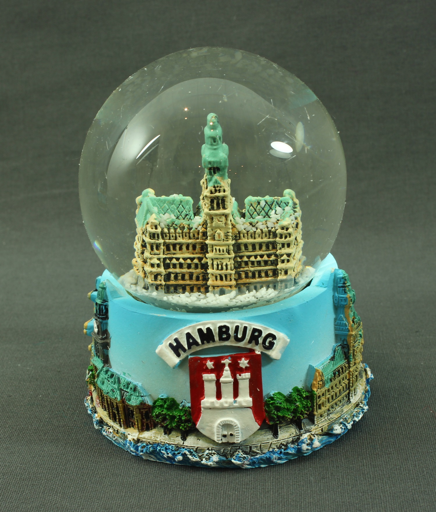 Schneekugel mit Hamburg Rathaus Schüttelkugel Glitzerkugel Andenken