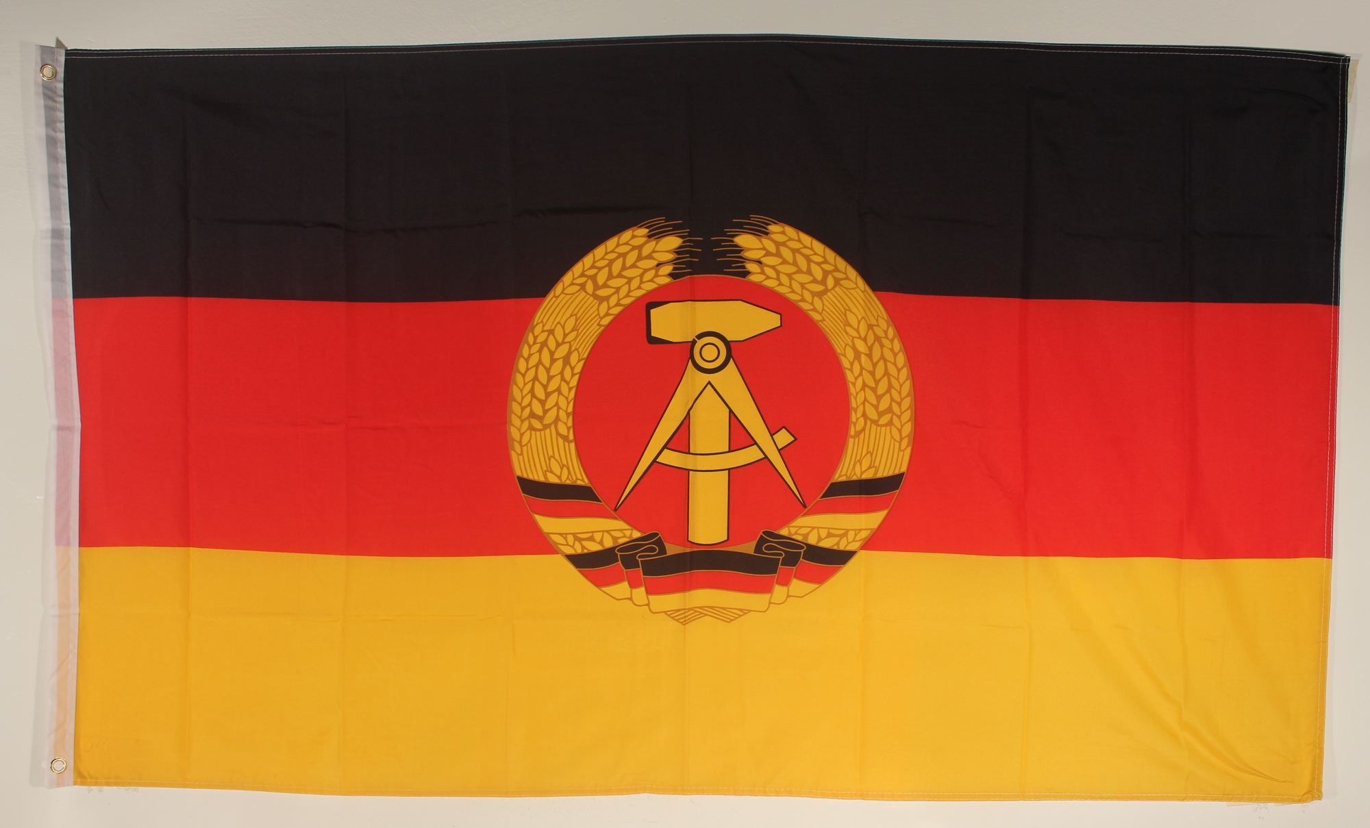 flagge-ddr DDR Flagge Großformat 250 x 150 cm wetterfest