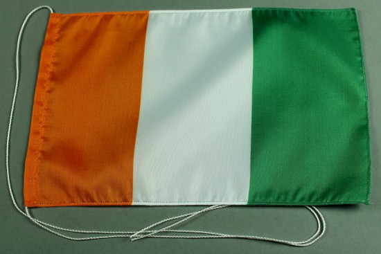 1188tischfahne-elfenbeinkueste