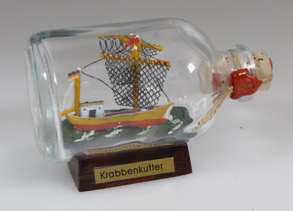 Krabbenkutter Mini Buddelschiff 50 ml ca. 7,2 x 4,5 cm Flaschenschiff