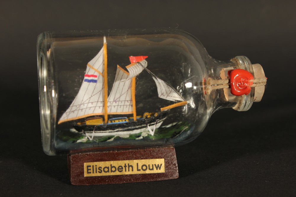 Elisabeth Louw Mini Buddelschiff 50 ml ca. 7,2 x 4,5 cm Flaschenschiff
