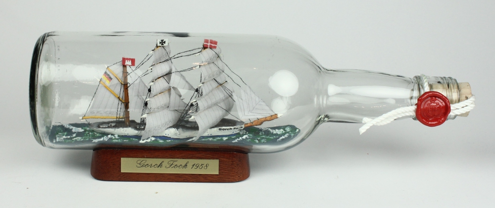 Gorch Fock 700 ml runde Flasche Buddelschiff Flaschenschiff