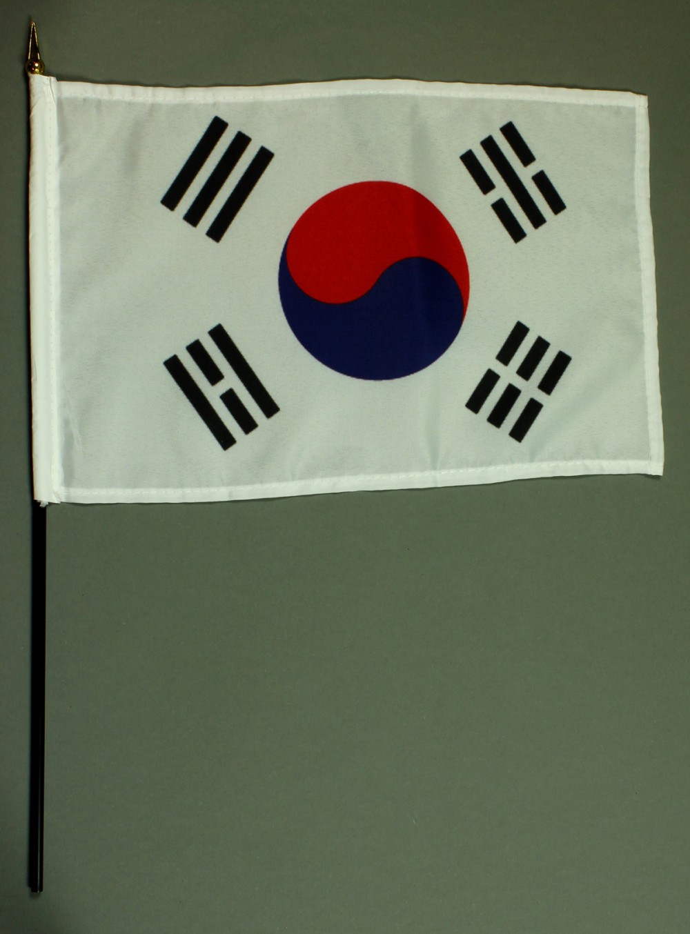 Tischflagge Südkorea 20x30 cm optional mit Tischflaggenständer aus Mahagoni Holz