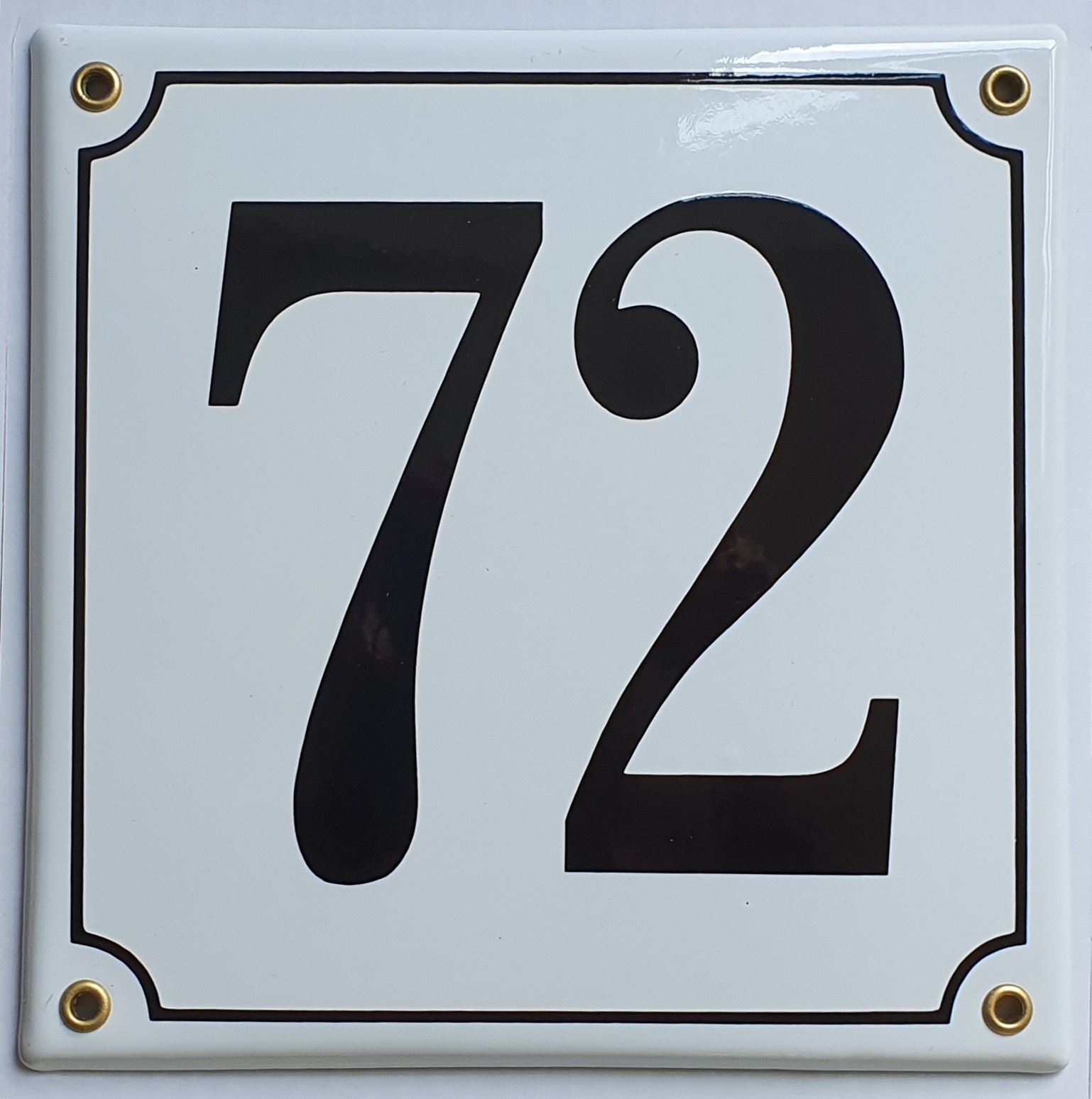 Hausnummernschild 72 weiß 20x20 cm Emailleschild