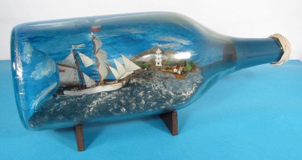 Buddelschiff Brigantine VIVIAN mit Landschaft und Pagode 3 Liter