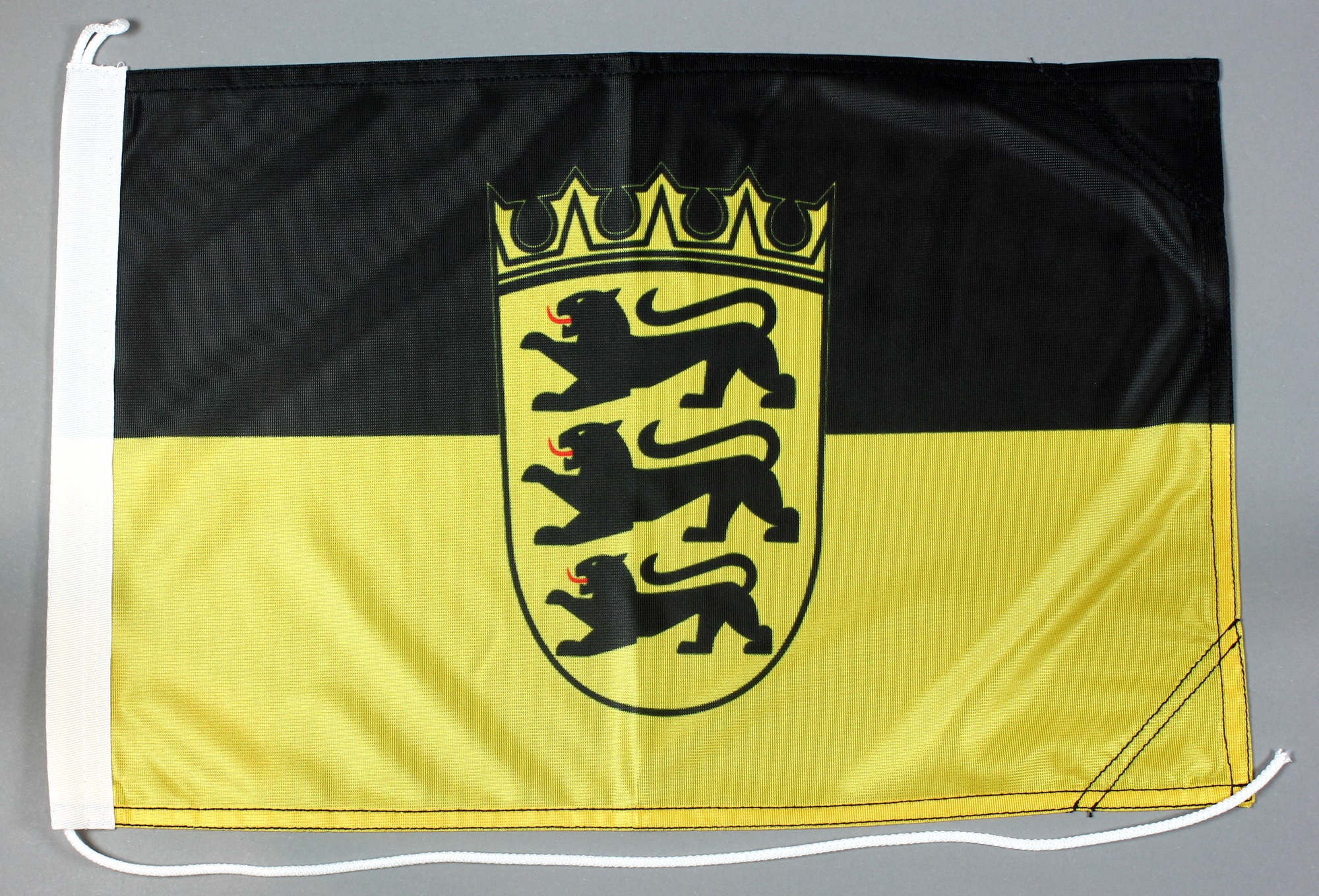 Bootsflagge Baden Württemberg 30x45 cm Motorradflagge Bootsfahne