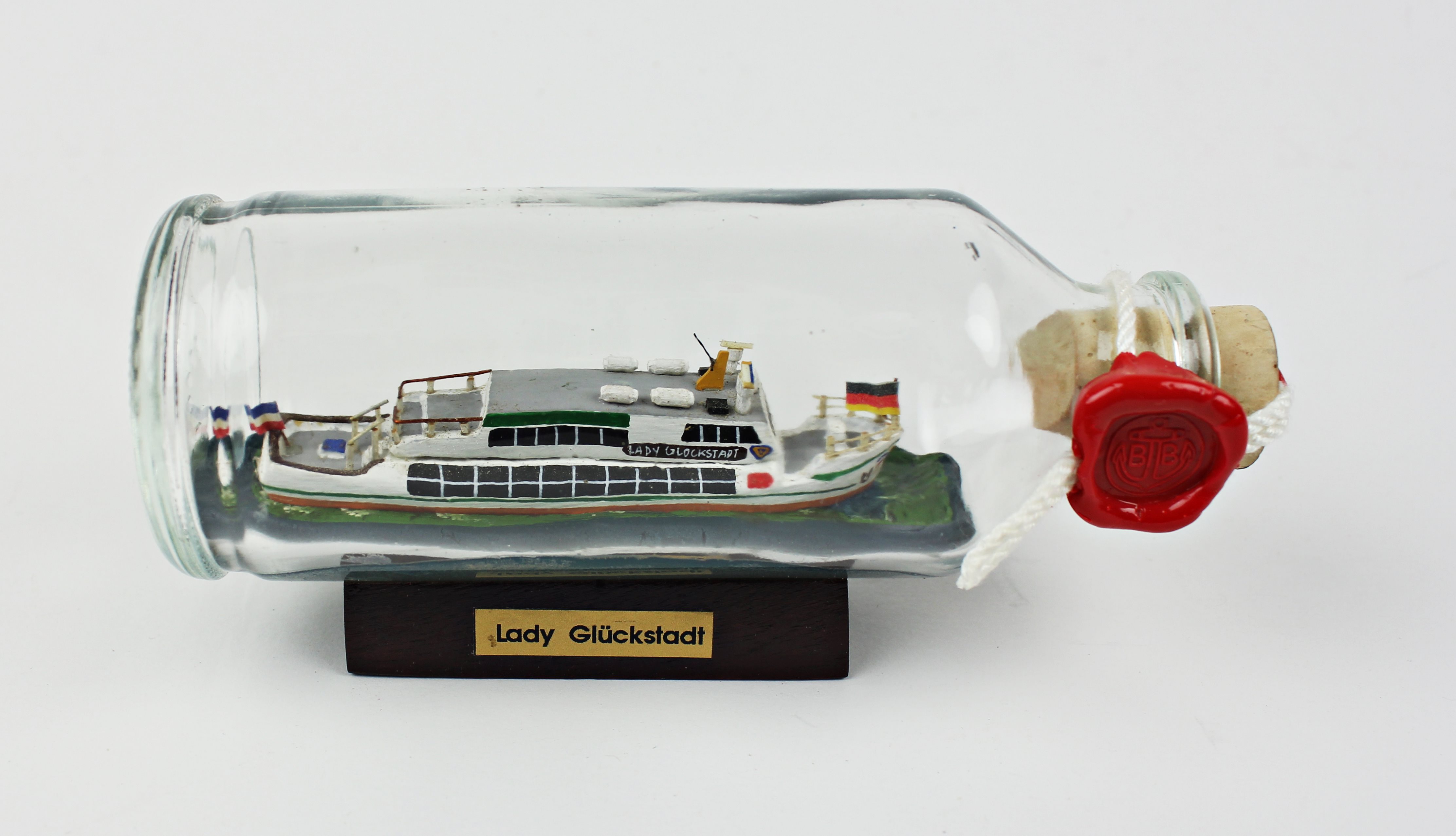 Lady Glückstadt Schiff Buddelschiff 0,1 Liter 13x5,5 cm Flaschenschiff