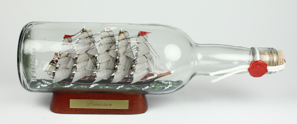 Preussen 700 ml runde Flasche Buddelschiff Flaschenschiff