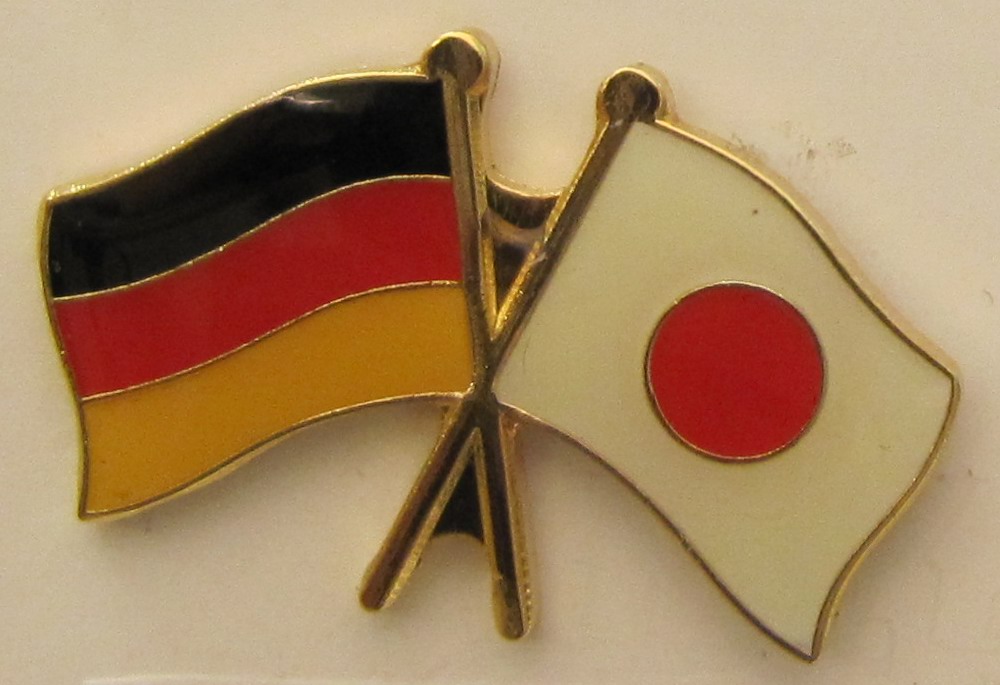 Japan / Deutschland Freundschafts Pin Anstecker Flagge Fahne Nationalflagge