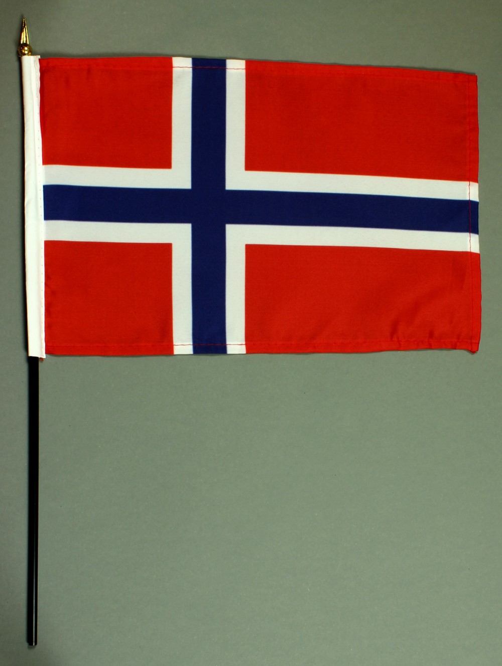 Tischflagge Norwegen 20x30 cm optional mit Tischflaggenständer aus Mahagoni Holz