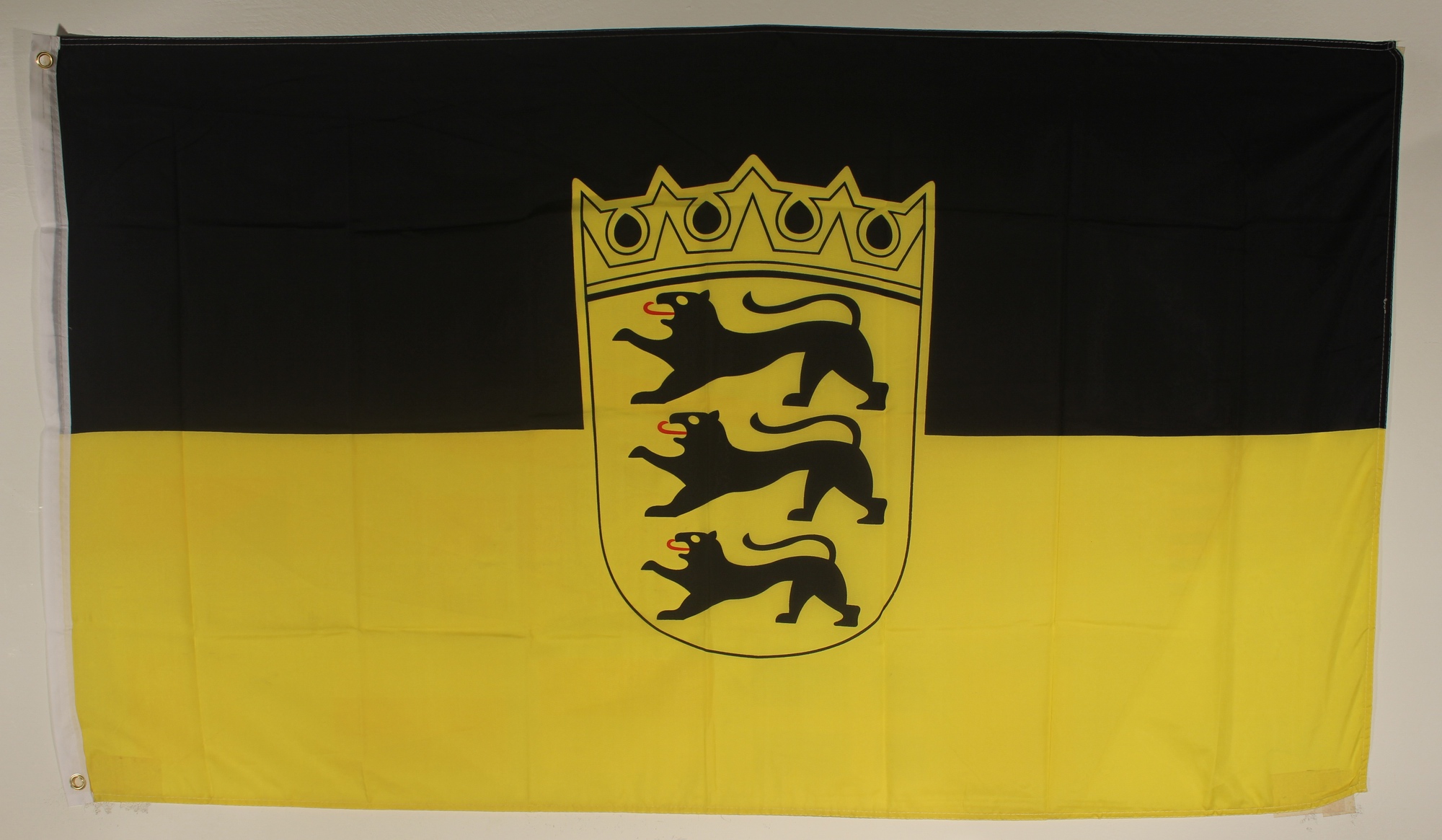 flagge-baden-wuerttemberg Baden-Württemberg Flagge Großformat 250 x 150 cm wetterfest