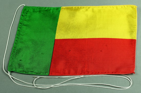 1180tischfahne-benin